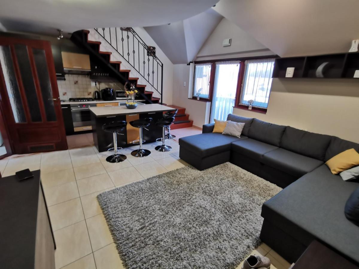 Galery Apartman Gyula Εξωτερικό φωτογραφία